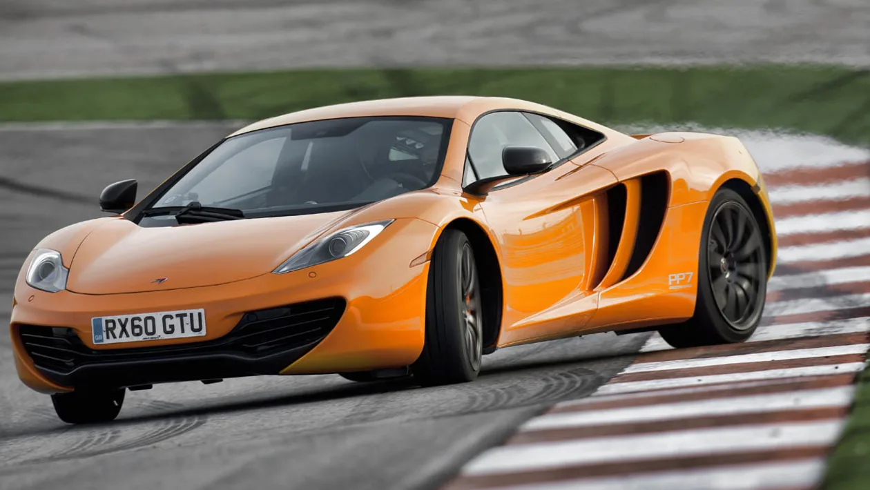 McLaren MP4-12C: Supercar dengan Teknologi Canggih dan Performa Tinggi